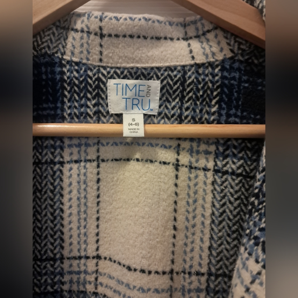 Time & True Plaid Blue & White/Cream Warm Oversized Jacket - Picture 3 of 6